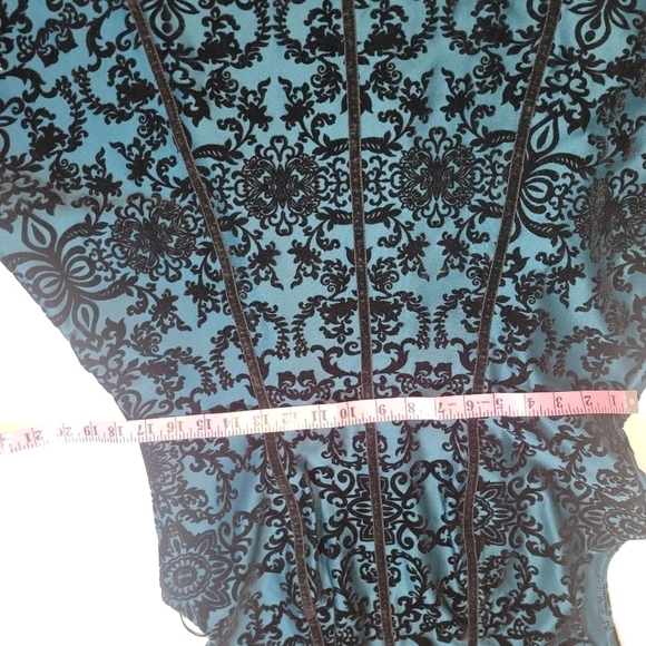 Danny and Nicole size 14 sleeveless dress with zipper back - Picture 16 of 16